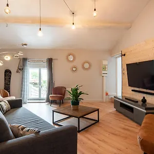  Appartement Les Nuits Lupéennes France