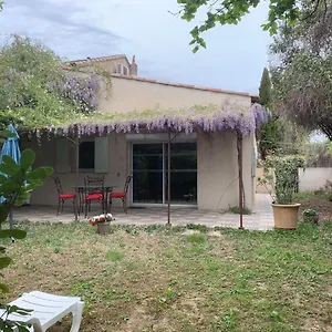  Hébergement de vacances Les Jonquiers, Independant Cosy Avec Jardin France